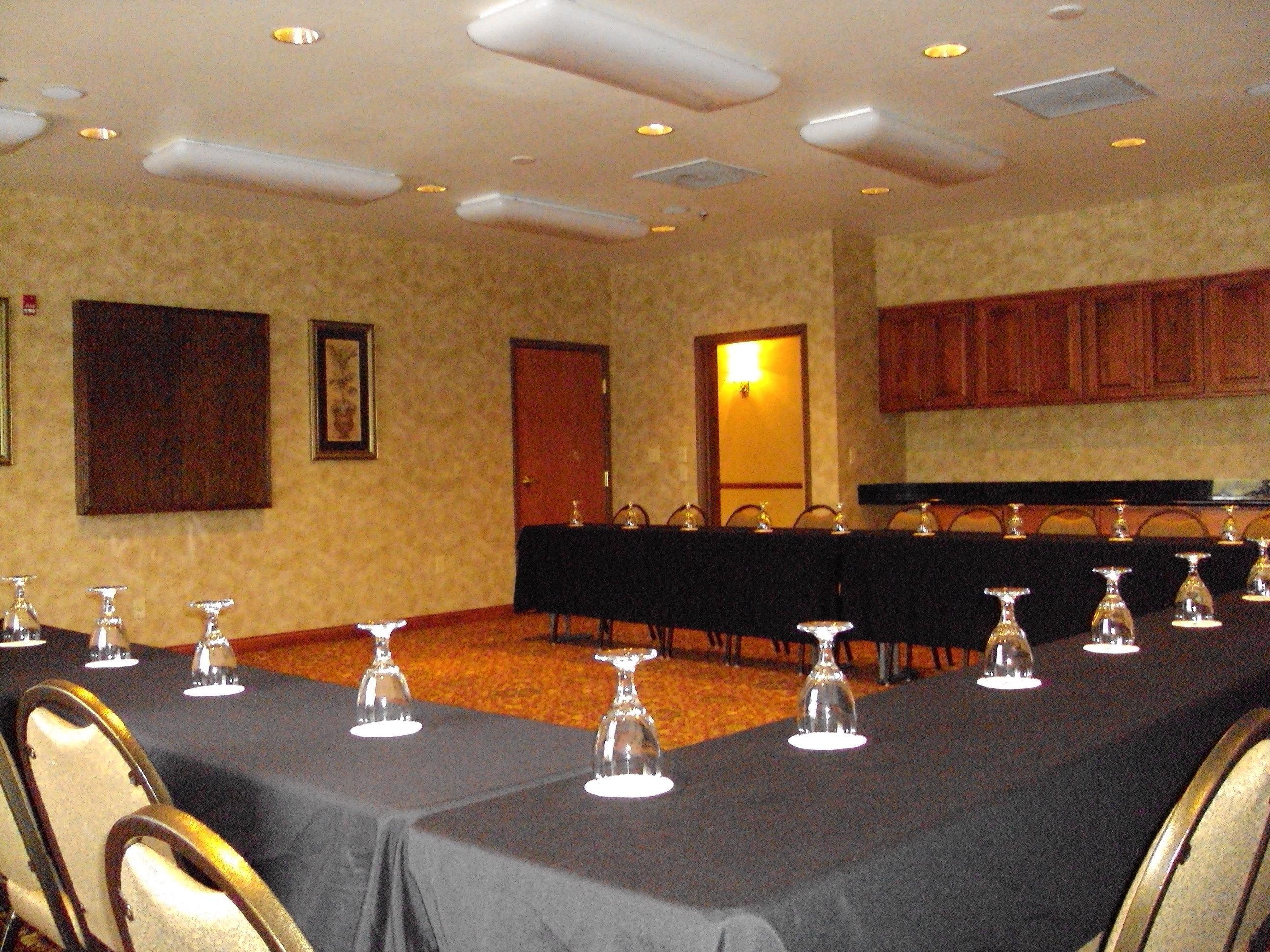 Holiday Inn Express Syracuse-Fairgrounds By Ihg Warners Facilities photo